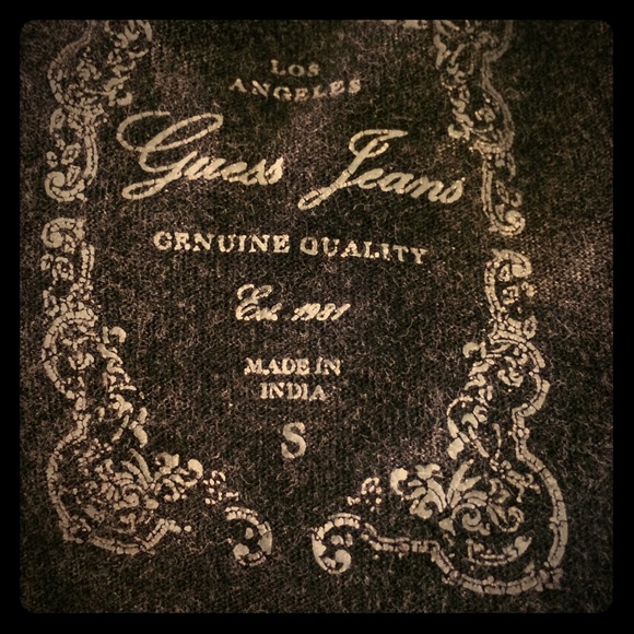 LAST CHANCE SALE!   🤍❤️🖤Guess X 3 - Picture 5 of 7